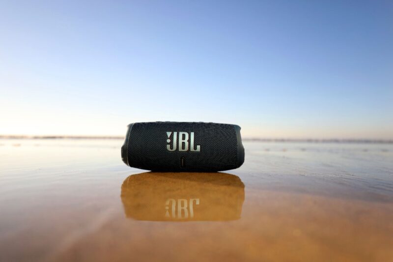 JBL - CHARGE5 Portable Waterproof Speaker with Powerbank - Black - Image 9